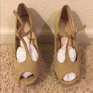 Marc Fisher beige Pumps (7M)